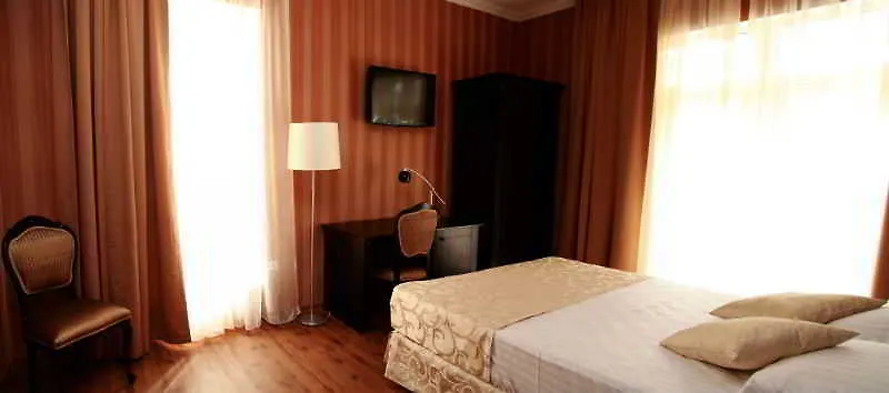 Royal Vera Boutique Hotel Tbilisi 3*,